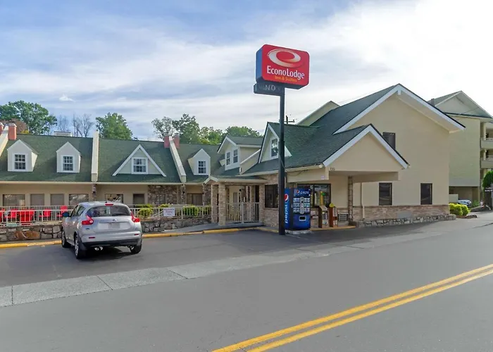Econo Lodge Inn & Suites Gatlinburg At The Convention Center