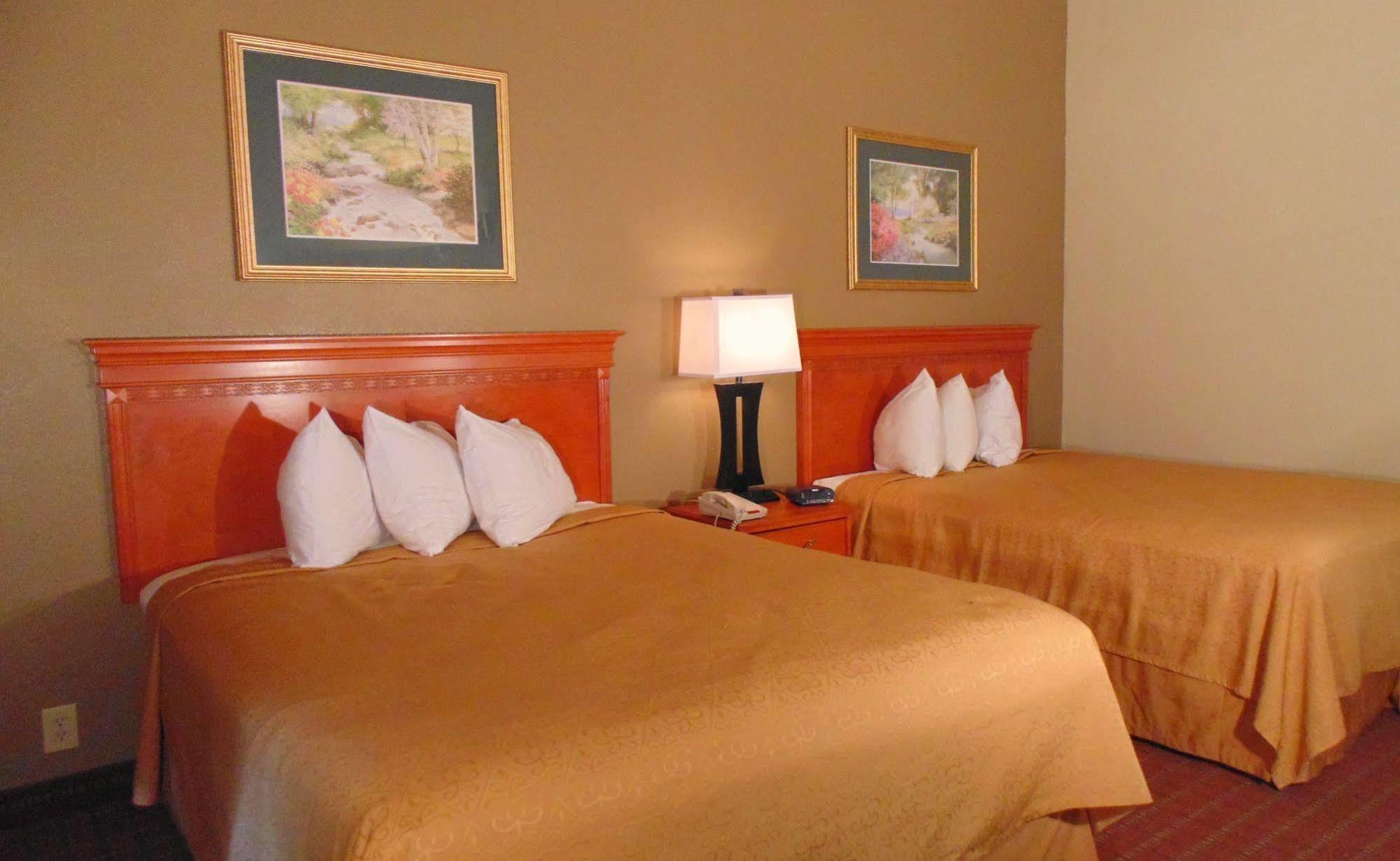 Econo & At The Convention Center Hotel Gatlinburg